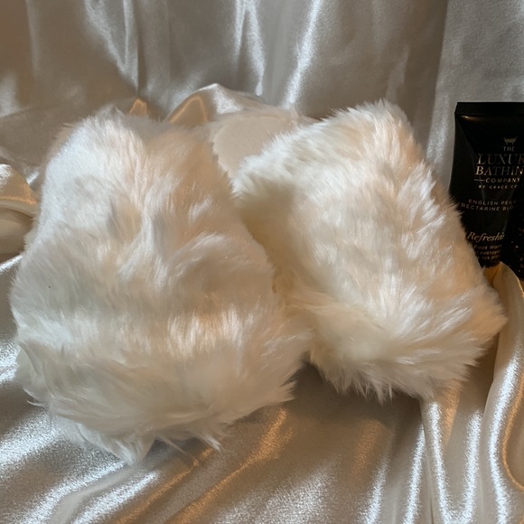 Slipper and body bundle - Picture 3 of 8